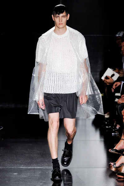 Look 17